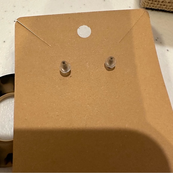 2 pairs of Faux Tortoise Earrings - gold tone accents - Picture 9 of 13